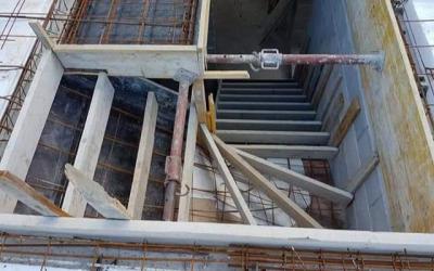 Fondation escalier en ciment
